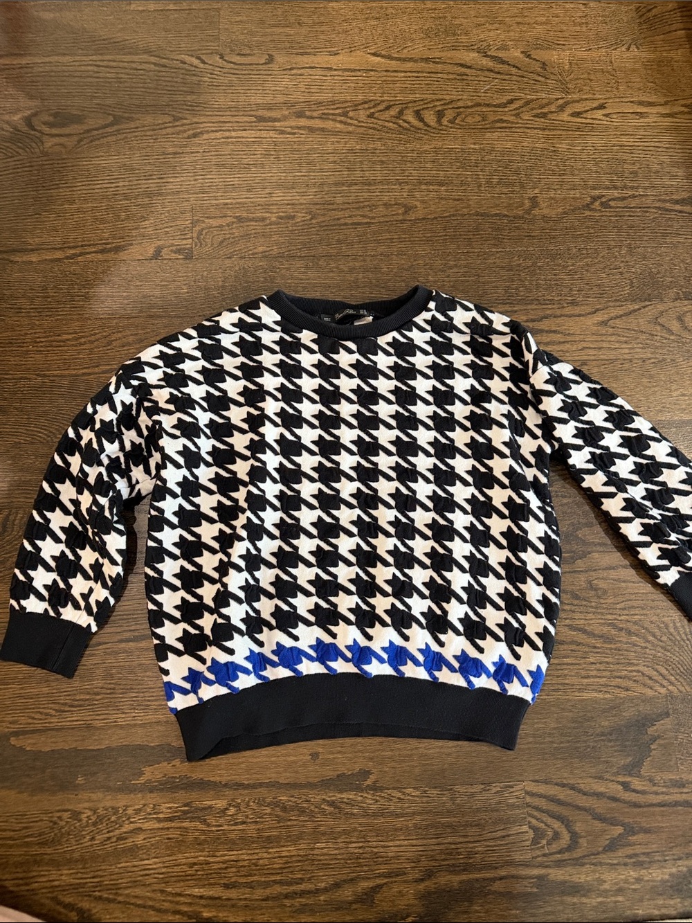 Zara Black & White Houndstooth Crewneck Sweater with Blue Accent